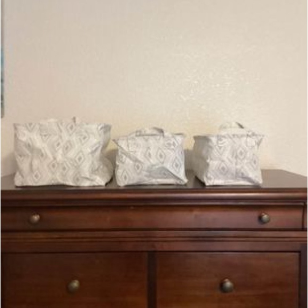 SUMMER & ROSE 3PC Collapsable and Nestable Storage Baskets - Picture 3 of 10